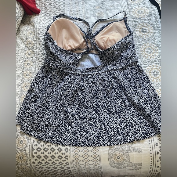 Kona Sol Women's Size Large (12-14)Flowy Tankini Blue Swim Top New With Tags - Picture 2 of 4